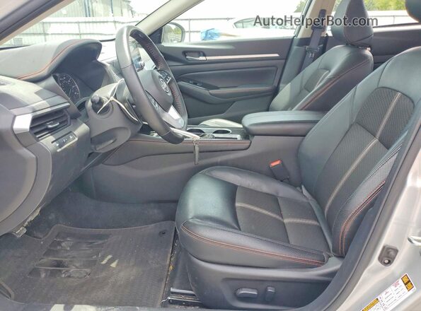 1N4BL4CV4SN355103 2025 NISSAN ALTIMA Silver წინა სალონის ხედი