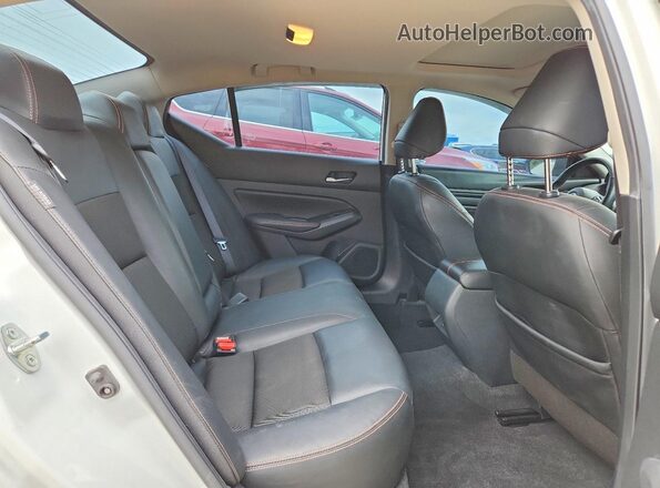 1N4BL4CV5MN376271 2021 NISSAN ALTIMA White Rear seats view