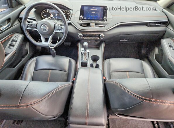 1N4BL4CV5MN376271 2021 NISSAN ALTIMA White Dashboard view