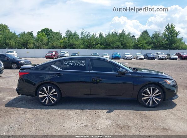 1N4BL4CV5NN351890 2022 NISSAN ALTIMA Black Widok wnętrza z tyłu