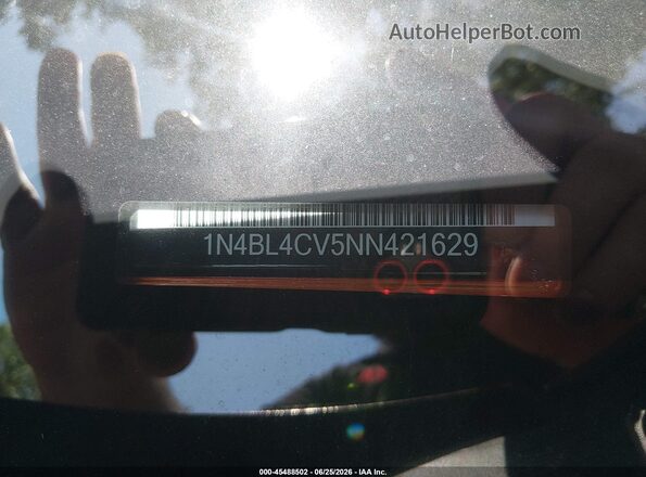 1N4BL4CV5NN421629 2022 NISSAN ALTIMA Orange Engine compartment view
