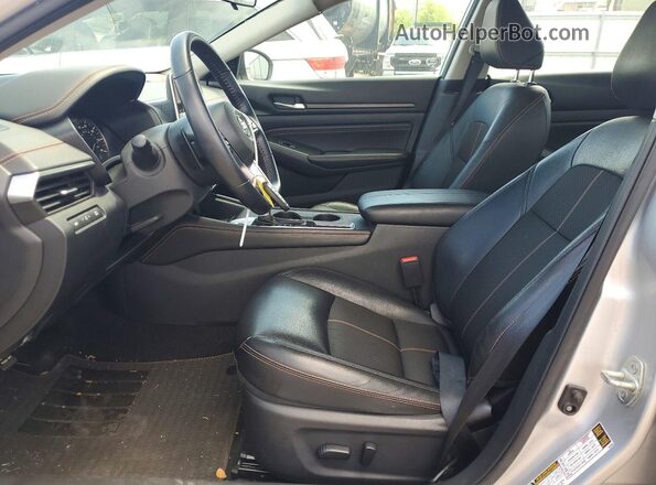 1N4BL4CV6LC165588 2020 NISSAN ALTIMA Silver Widok wnętrza z przodu