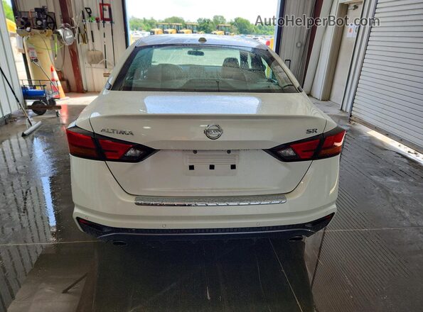 1N4BL4CV6NN347282 2022 NISSAN ALTIMA White 