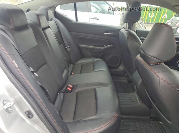 1N4BL4CV6RN337390 2024 NISSAN ALTIMA Gray Rear seats view
