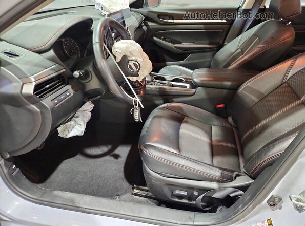 1N4BL4CV6RN420379 2024 NISSAN ALTIMA Gray Widok wnętrza z przodu