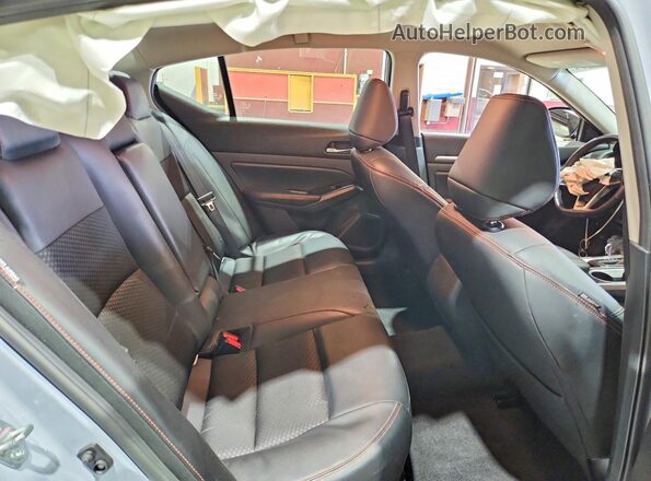 1N4BL4CV6RN420379 2024 NISSAN ALTIMA Gray Widok tylnych siedzeń