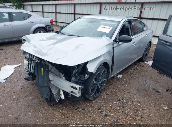 1N4BL4CV6RN428854 2024 NISSAN ALTIMA Silver Przód lewy
