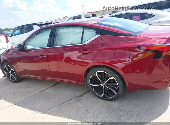 1N4BL4CV6SN355412 2025 NISSAN ALTIMA Red Rear interior view