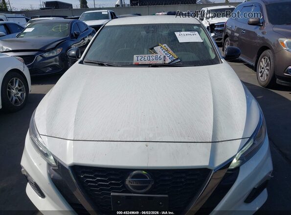 1N4BL4CV7NN376046 2022 NISSAN ALTIMA White Widok wnętrza z tyłu