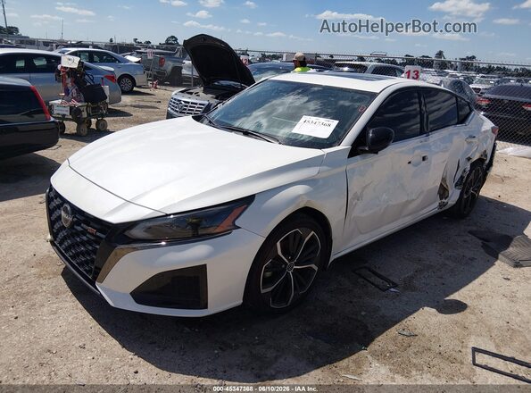 1N4BL4CV7RN307556 2024 NISSAN ALTIMA White Vista tres cuartos delantera izquierda