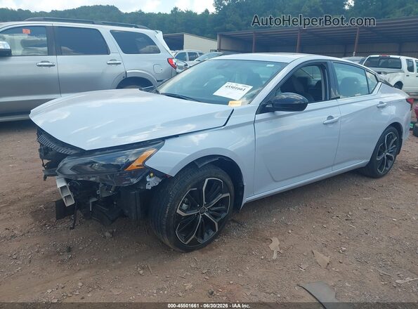 1N4BL4CV7SN342717 2025 NISSAN ALTIMA Light Blue Առջևի ձախ երեք քառորդ տեսարան