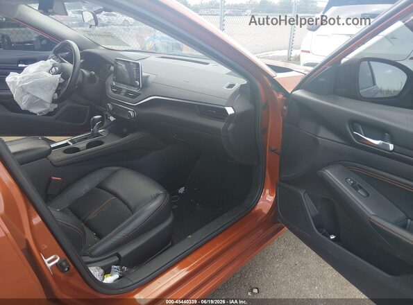 1N4BL4CV8KC100319 2019 NISSAN ALTIMA Orange Вид салону спереду