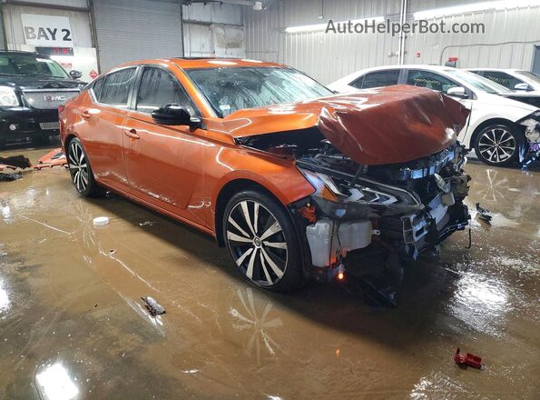 1N4BL4CV8KC234845 2019 NISSAN ALTIMA Orange Front right