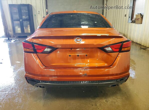 1N4BL4CV8KC234845 2019 NISSAN ALTIMA Orange Rear view