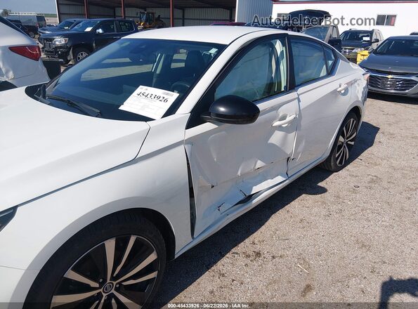 1N4BL4CV8NN314249 2022 NISSAN ALTIMA White Front view