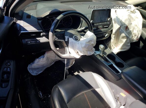 1N4BL4CV8NN410074 2022 NISSAN ALTIMA Black Dashboard view