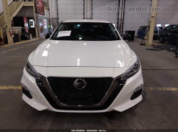 1N4BL4CV9MN344908 2021 NISSAN ALTIMA White ხელსაწყოთა პანელის ხედი