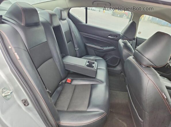 1N4BL4CV9NN302885 2022 NISSAN ALTIMA Gray Vista de los asientos traseros