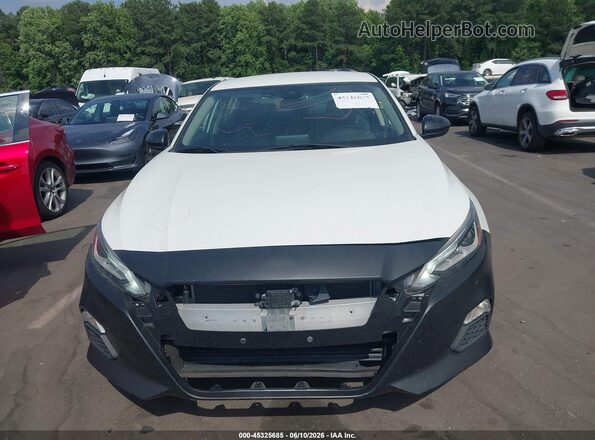 1N4BL4CV9NN340858 2022 NISSAN ALTIMA Белый Вид задней части салона