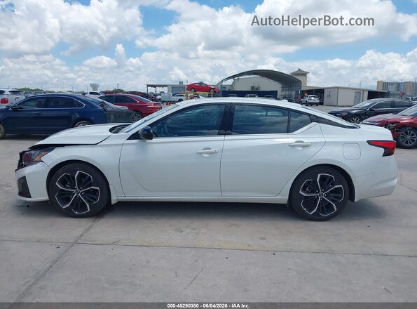 1N4BL4CV9RN410364 2024 NISSAN ALTIMA White Vista interior de 360 grados