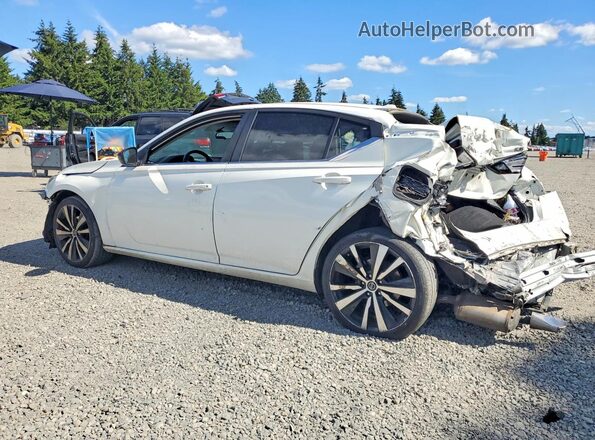 1N4BL4CVXKC161252 2019 NISSAN ALTIMA White 