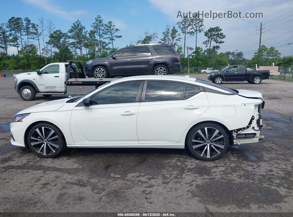 1N4BL4CVXKC177516 2019 NISSAN ALTIMA White Widok wnętrza 360 stopni