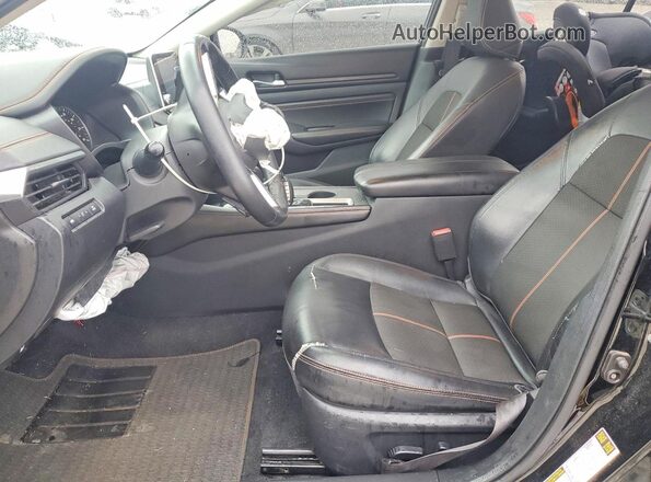 1N4BL4CVXKC259911 2019 NISSAN ALTIMA Black Front interior view