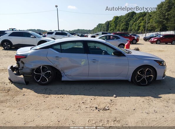 1N4BL4CVXRN341460 2024 NISSAN ALTIMA Light Blue Вид задней части салона