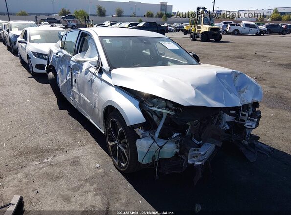 1N4BL4CVXRN353107 2024 NISSAN ALTIMA Silver Vista interior trasera