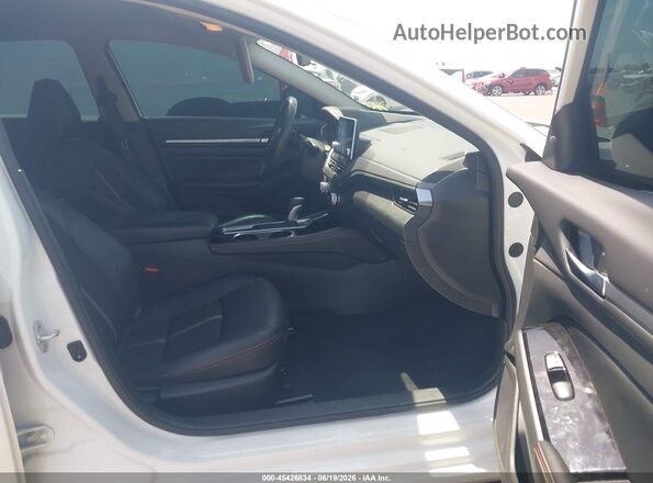 1N4BL4CVXRN385328 2024 NISSAN ALTIMA White Սալոնի դիմացի տեսք