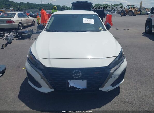 1N4BL4CVXRN385328 2024 NISSAN ALTIMA White Սալոնի հետևի տեսք