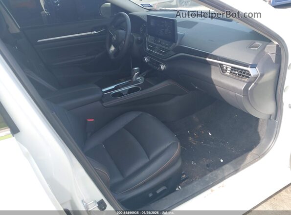 1N4BL4CVXSN342453 2025 NISSAN ALTIMA White Widok wnętrza z przodu