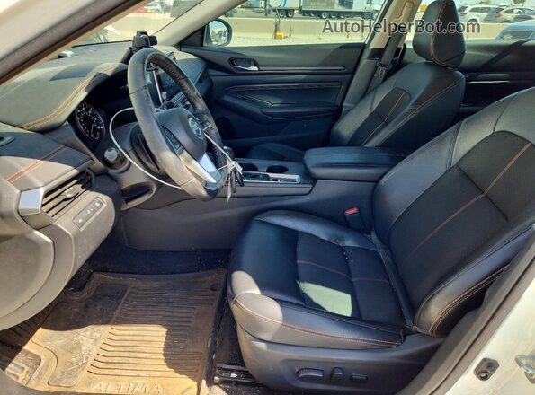 1N4BL4CW1LC125282 2020 NISSAN ALTIMA White Front interior view