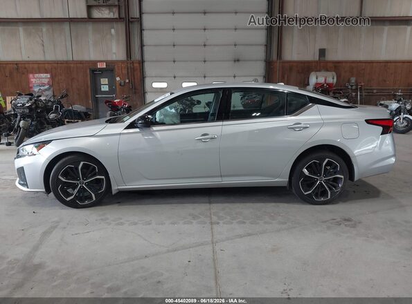 1N4BL4CW2RN403488 2024 NISSAN ALTIMA Silver Панорамний вид салону 360°