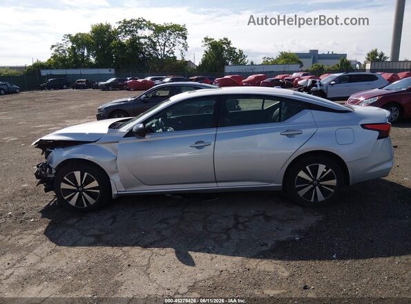 1N4BL4CW8KC149352 2019 NISSAN ALTIMA Silver 360 interior view