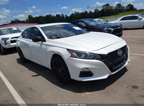 1N4BL4CW8LC239389 2020 NISSAN ALTIMA Белый Вид спереди