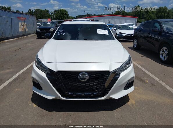 1N4BL4CW8LC239389 2020 NISSAN ALTIMA Белый Вид задней части салона