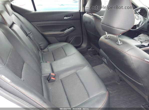 1N4BL4CW8RN378757 2024 NISSAN ALTIMA White Widok naklejki z numerem VIN