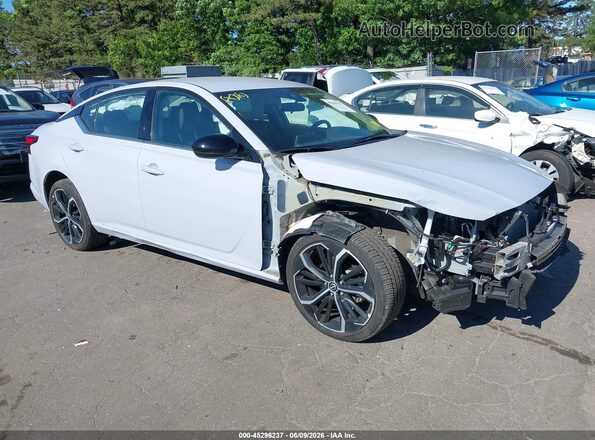 1N4BL4CW8RN435152 2024 NISSAN ALTIMA Gray Widok z przodu