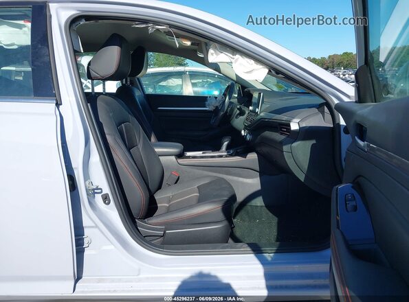 1N4BL4CW8RN435152 2024 NISSAN ALTIMA Gray Widok wnętrza z przodu