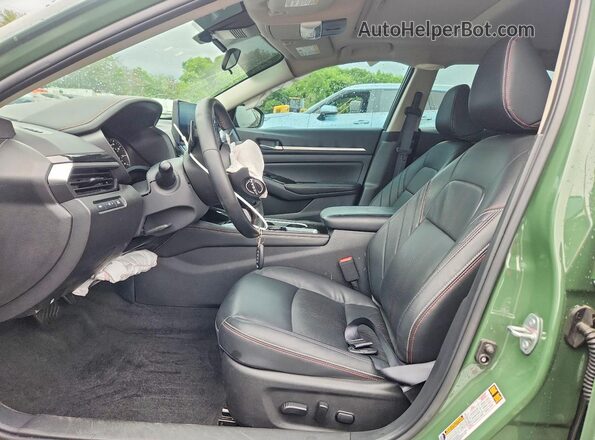 1N4BL4CW9SN339505 2025 NISSAN ALTIMA Green Widok wnętrza z przodu