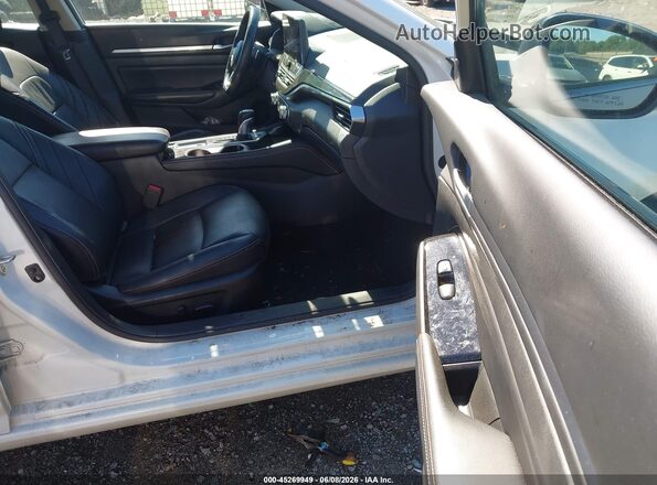 1N4BL4CWXRN320276 2024 NISSAN ALTIMA White Սալոնի դիմացի տեսք
