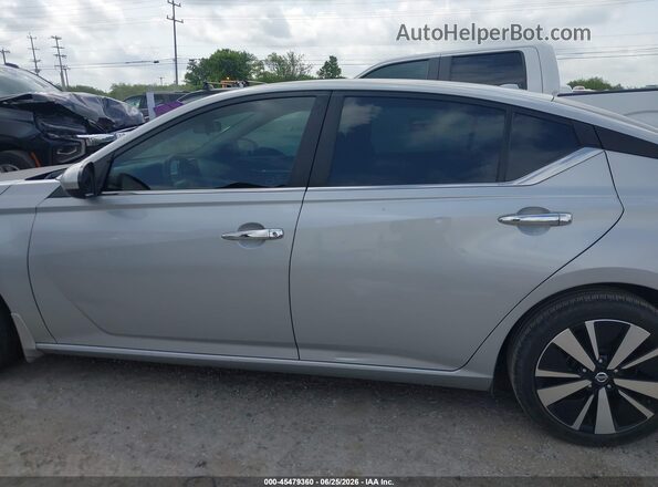 1N4BL4DV0MN409658 2021 NISSAN ALTIMA Silver Widok wnętrza 360 stopni
