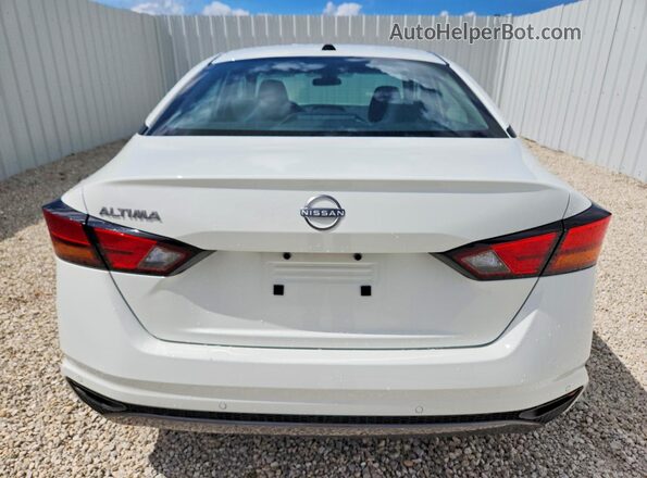 1N4BL4DV0TN311857 2026 NISSAN ALTIMA White Widok z tyłu