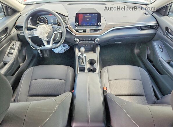 1N4BL4DV0TN311857 2026 NISSAN ALTIMA White Widok deski rozdzielczej