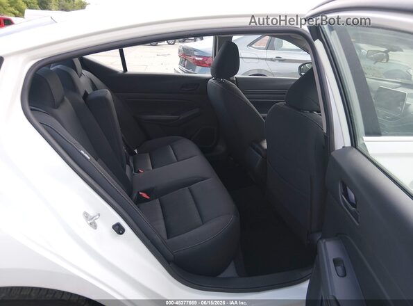 1N4BL4DV1RN424872 2024 NISSAN ALTIMA White Вид наклейки з VIN-кодом