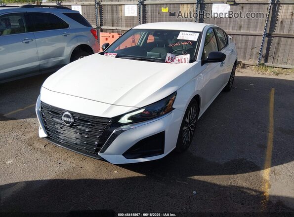 1N4BL4DV1SN306035 2025 NISSAN ALTIMA White Вид щитка приладів
