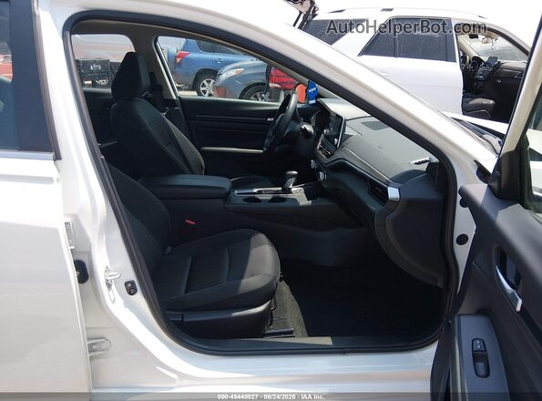 1N4BL4DV1SN347717 2025 NISSAN ALTIMA White წინა სალონის ხედი