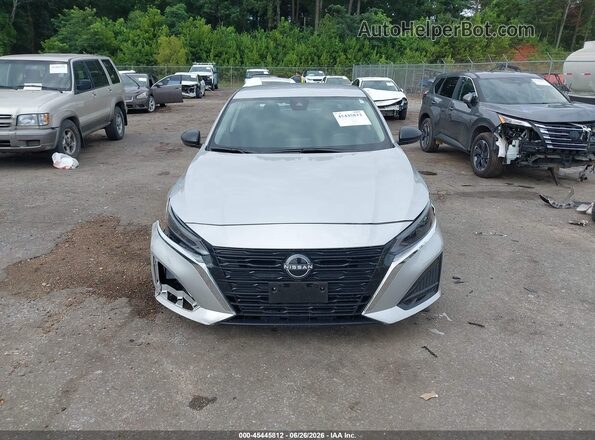1N4BL4DV1SN412808 2025 NISSAN ALTIMA Silver Սարքավորումների վահանակի տեսք