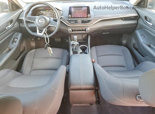 1N4BL4DV2RN359983 2024 NISSAN ALTIMA Red Вид панелі приладів